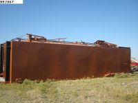 oilfield water tank with elevating doghouse